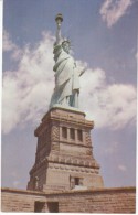 New York NY New York, Statue Of Liberty, C1940s/50s Vintage Postcard - Estatua De La Libertad