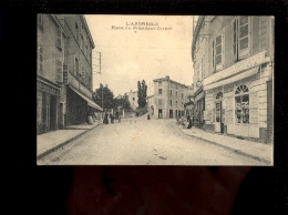 L'ARBRESLE Rhône : Place Du Président Carnot  ( Imprimerie J PIPARD / Harnacheur / Pharmacie - L'Arbresle