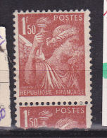 FRANCE N° 652 1F50 ROUGE BRUN  TYPE IRIS RACCORD  SIGNE CALVES NEUF AVEC CHARNIERE - Unused Stamps