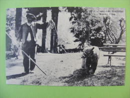 CPA Reproduction Cecodi - Les Pyrénées - Montreur D'Ours - Bears