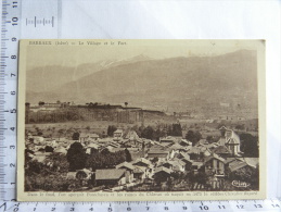 CPA (38) Isère - BARRAUX - Le Village Et Le Fort - Barraux