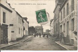 Cpa, Guémené-Penfao (Loire-Inf.), Route De Redon, Bien Animée (coiffeur) - Guémené-Penfao