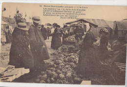 M M 584/ C P A - NOTRE NORMANDIE  A LA  FOIRE AUX MELONS - Kirmes