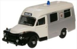 Oxford 76BED005, Bedford J1 Ambulance Hertfordshire, 1:76 - Strassenfahrzeuge