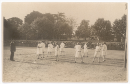 CARTE PHOTO JEUNES FILLES - ESCRIME - NON LEGENDEE - Fencing