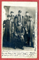 Carte Photo : 6 Soldats Posant En Uniforme - Lieu à Déterminer - Personajes