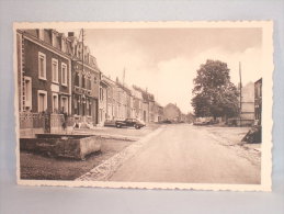 Musson. Vieille Rue. Voiture Années 50 - Musson