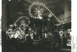 PORTUGAL - VISEU - RUA FORMOSA COM ILUMINAÇÕES DE NATAL  - 60S REAL PHOTO PC. - Viseu