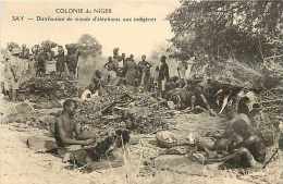 Juin13 792 : Viande D'éléphant Distribuée Aux Indigènes - Niger