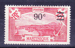 MARTINIQUE N°114 Neuf Charniere Gomme Défectueuse Sur Les Dents Du Bas Voir Scan - Unused Stamps