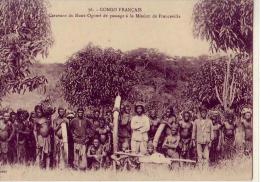 Congo  Français   Caravane Du Haut Ogowé De Passage A La  Mission De Franceville - Congo Français