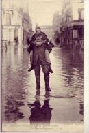 Paris   Inondations De 1910   Un Homme Courageux - Überschwemmung 1910