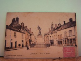 JARGEAU (LOIRET) LES COMMERCES. LES MAGASINS. JEANNE D'ARC. PLACE DU MARTROI. - Jargeau