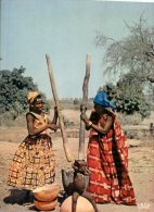 (543) Africa - Women Grinding - Pileuses - Non Classés