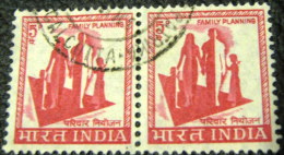 India 1965 Family Planning 5p X2 - Used - Used Stamps