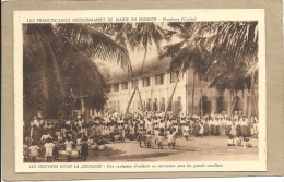 LES FRANCISCAINES MISSIONNAIRES DE MARIE EN MISSION MURATUWA DES CENTAINES D ENFANTS  EN RECREATION - Sri Lanka (Ceylon)