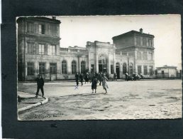 GOUSSAINVILLE   1961    LA FACADE  ET LA PLACE ANIMEE    CIRC OUI   EDIT  REMA - Goussainville