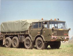 (111) Truck - Camion Militaire - Transporter & LKW