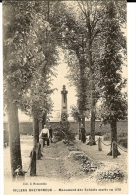 CPA  80 VILLERS BRETONNEUX Monument Des Soldats Morts En 1870 , Jardiniers - Villers Bretonneux