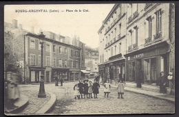 CPA ANCIENNE- FRANCE- BOURG-ARGENTAL(42)- PLACE DE LA CITÉ- TRES GROS PLAN ET BELLE ANIMATION- COMMERCE MARTIN- VITRINES - Bourg Argental