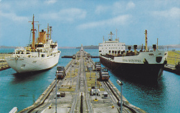 Gatun Locks, One Ship Leaving Towards Gatun Lake & The Other One Entering The Locks, Panama Canal, Panama, 40-60s - Panama