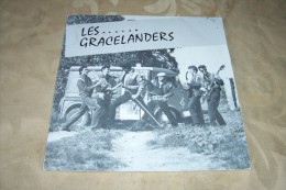 LES GRACELANDERS  °  ROCK'N ROLL BABY  :  Autographe Du Groupe Sur La Pochette Du Vinyl 45 Tours - Autographs