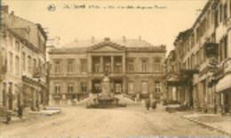 Belgique:Saint-Hubert( Luxembourg):L´Hôtel De Ville Et La Statue Du Peintre Redouté.1934. - Autres & Non Classés