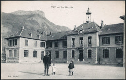 38 . VIF . La Mairie - Vif