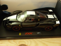 Hot Wheels J8246-0510, Ferrari FXX, 1:18 - Hot Wheels