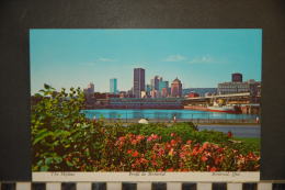 CANADA QUEBEC  MONTREAL   THE SKYLINE  PROFIL DE MONTREAL    EDITIONS BENJAMIN  ECRITE - Montreal