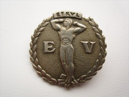 ESTONIA WRESTLING BADGE PIN - Worstelen