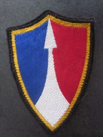 MILITARIA: écusson En Tissu De L'armée Française   2e Corps D'Armées De L'Armée De Terre - Escudos En Tela