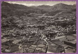 PRADES - Vue Aérienne Panoramique, Dans Le Fond, Les Monts Des Pyrénées - Prades