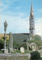 CPM- Plozevet (29) - L'église, Les Monuments Aux Morts Et Le Calvaire - La Bretagne Pittoresque - Plozevet
