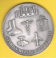 FICHAS - MEDALLAS // Token - Medal -  SCHWECHAT Muchos Años De Merito Para La Industria AUSTRIA - Altri & Non Classificati