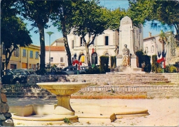 Lorgues - Le Lycée Et Le Monument - Lorgues