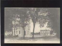 33 Lesparre Place De L'église & Les Promenades édit. Guillier N° 9981 Automobile - Lesparre Medoc