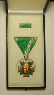 Hongrie Hungary Ungarn  Médaille 1996 "" NCO´s Service Medal I " Silver & Gold Plated RARE ! Original Box - Autres & Non Classés