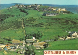 CHATEAUNEUF DE  RANDON     L'HABITARELLE ET LE VILLAGE  BEL ETAT - Chateauneuf De Randon