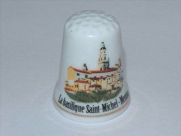 Dé à Coudre En Porcelaine - LA BASILIQUE SAINT-MICHEL - MENTON - B15 - Thimbles