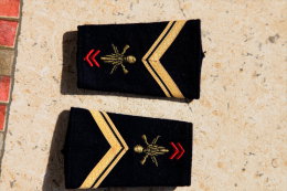 2 Fourreaux Epaule Infanterie  SGT Engagé - Divise