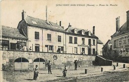 Juin13 2466 : Jonchery  -  Place Du Marché - Jonchery-sur-Vesle
