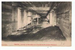 Verdun Interieur Du Monument - Soldatenfriedhöfen