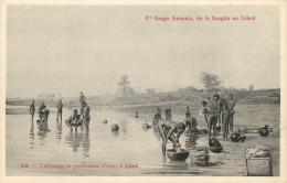 CONGO FRANCAIS DE LA SANGHA AU TCHAD N°19 FEMMES SEINS NUS LAVEUSES ET PORTEUSES D'EAU A LERE - Congo Français