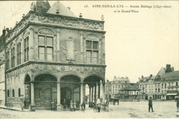 AIRE-SUR-LA-LYS - Ancien Baillage Et La Grand'Place - Aire Sur La Lys