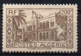 Algerie ; Mth ; 1944 ; N° Y: 204 ; N* " Palais D´été " . ; Cote Y : 5.00 E - Unused Stamps