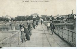 N°32541 -cpa Vichy -passerelle Et Bords De L'Allier- - Angelsport