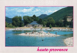 DIGNE-LES-BAINS (Alpes De Haute Provence) - Ici, Le Plan D'eau De FERREOLS, Animation Avec Baigneurs - Neuve, 2 Scans - Digne