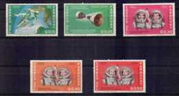 PARAGUAY - ASTRONAUTS AND SPACE EXPLORATION 19.02.1966 - SCOTT # 911 / 915 - NEW MNH ** - Amérique Du Sud