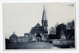 CPA   86      MONTMORILLON        CHAPELLE DU PETIT SEMINAIRE        ENTREE PRINCIPALE   PORCHE     CLOCHER - Montmorillon